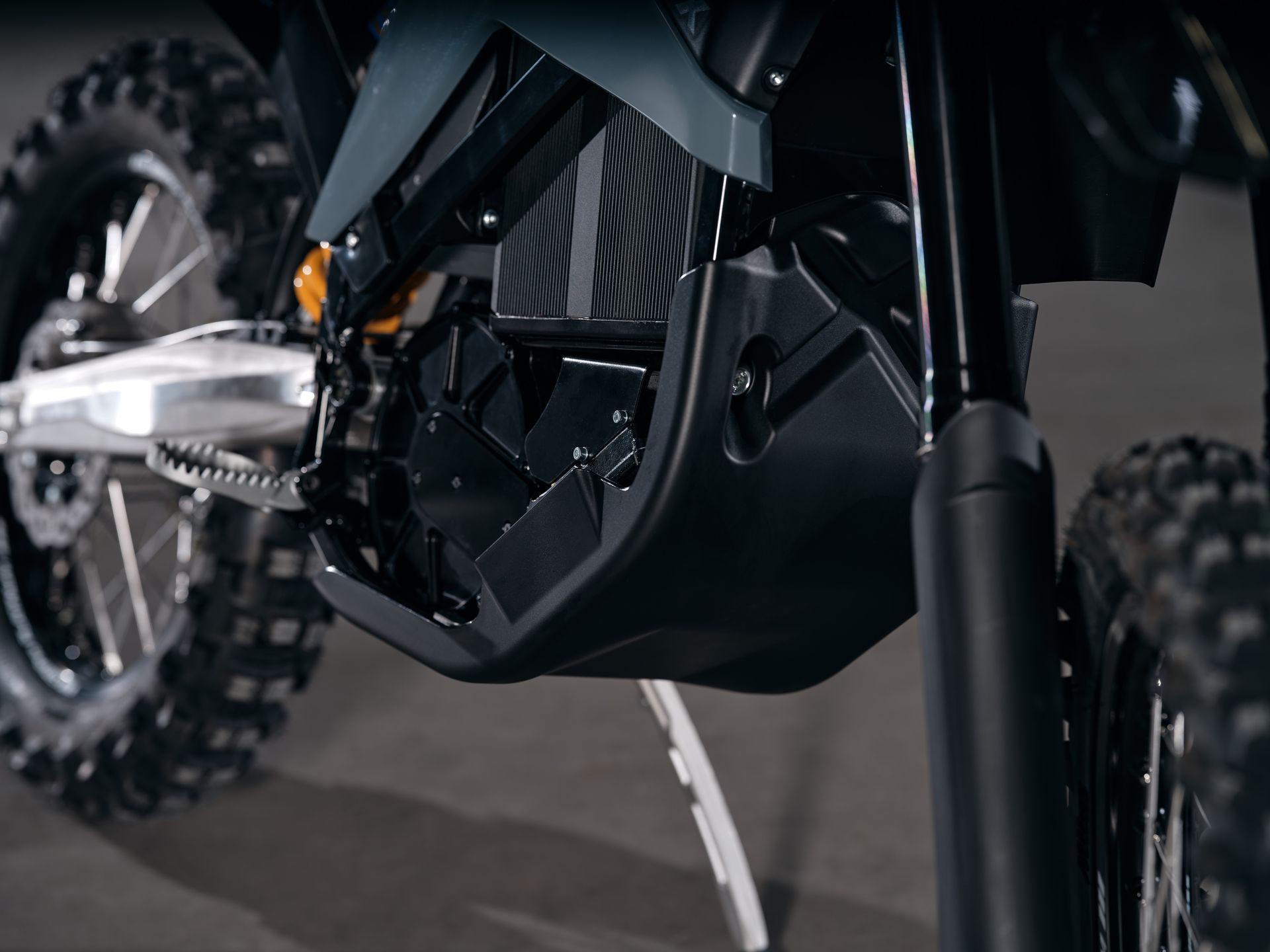 STRiX e-VOLUTION sealed motor detail